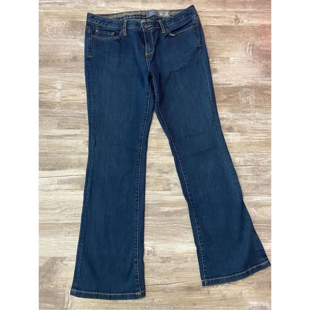 Converse One StarβFlared Jeans Dark Wash Womenβs Sz 12